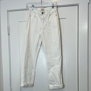 Halston white cuffed Denim Pants size 2. In really good condition!